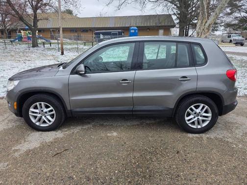 2011 Volkswagen Tiguan S