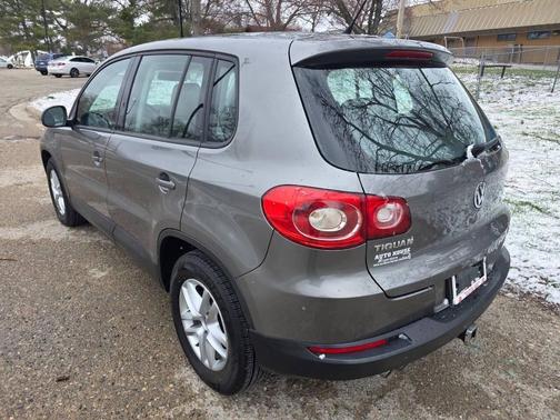 2011 Volkswagen Tiguan S