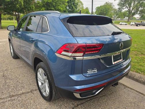 Blue 2020 Volkswagen Atlas Cross Sport 3.6L V6 SEL 4MOTION