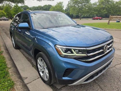 Blue 2020 Volkswagen Atlas Cross Sport 3.6L V6 SEL 4MOTION