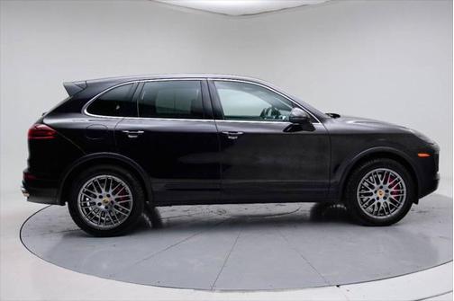 2015 Porsche Cayenne Turbo