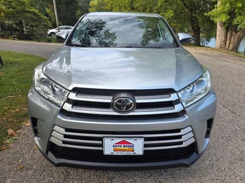 2019 Toyota Highlander LE I4