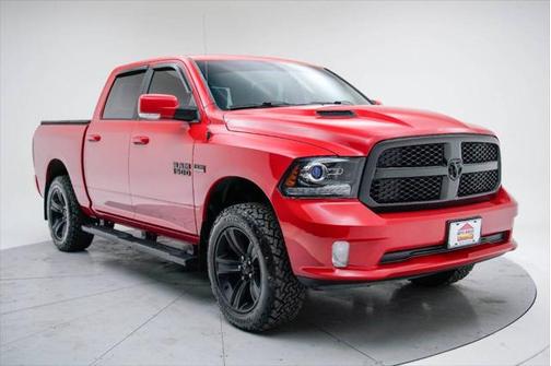 2018 RAM 1500 Night Crew Cab 4x4 5'7' Box