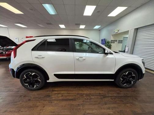 2023 Kia Niro EV Wind