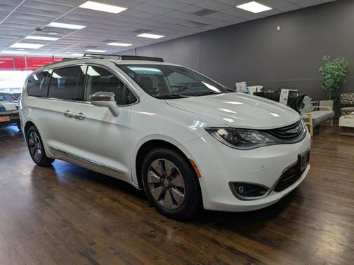 2019 Chrysler Pacifica Hybrid Limited