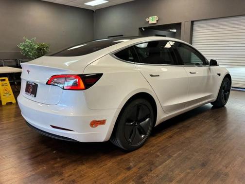 2019 Tesla Model 3 Standard Range