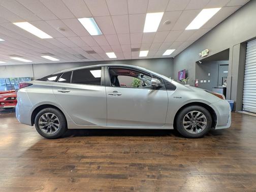2022 Toyota Prius L