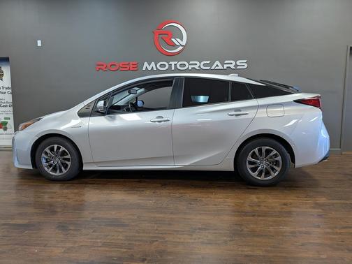 2022 Toyota Prius L