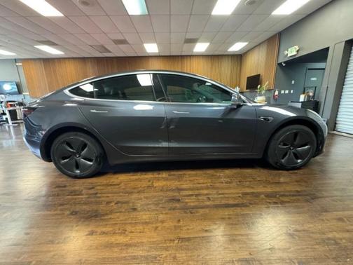 2019 Tesla Model 3 Standard Range