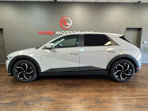 2024 Hyundai IONIQ 5 SE