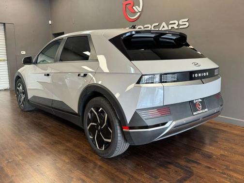 2024 Hyundai IONIQ 5 SE