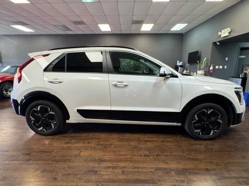2023 Kia Niro EV Wind