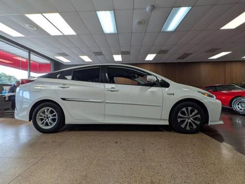 2020 Toyota Prius Prime XLE