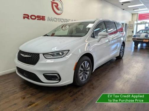 2022 Chrysler Pacifica Hybrid Touring L
