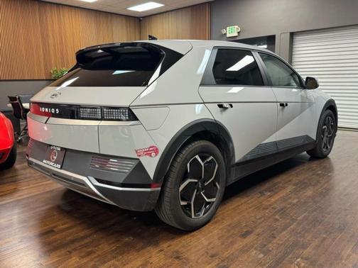 2024 Hyundai IONIQ 5 SE