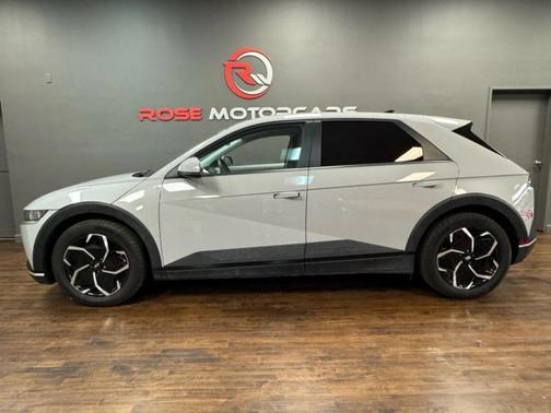 2024 Hyundai IONIQ 5 SE