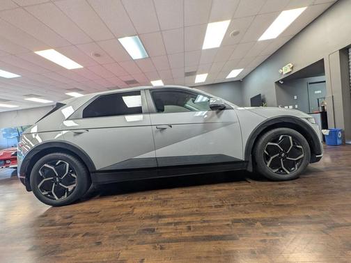 2022 Hyundai IONIQ 5 SE