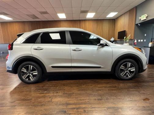 2020 Kia Niro Plug-In Hybrid EX