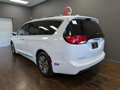 2019 Chrysler Pacifica Hybrid Limited