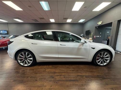 2018 Tesla Model 3 Performance