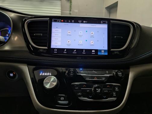2021 Chrysler Pacifica Hybrid Touring L