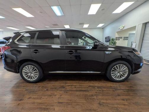 2019 Mitsubishi Outlander PHEV GT