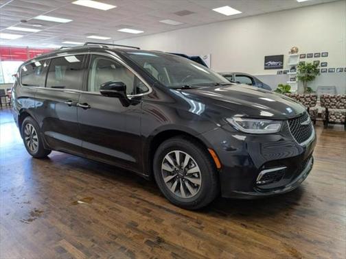 2021 Chrysler Pacifica Hybrid Touring L