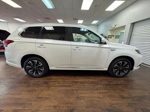 2018 Mitsubishi Outlander PHEV SEL