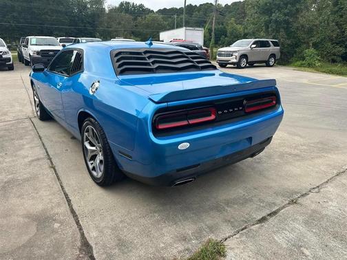 2015 Dodge Challenger SXT Plus