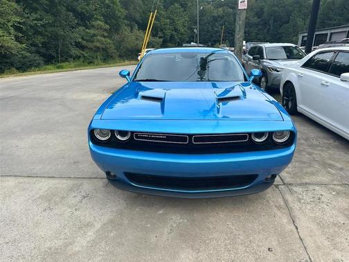 2015 Dodge Challenger SXT Plus