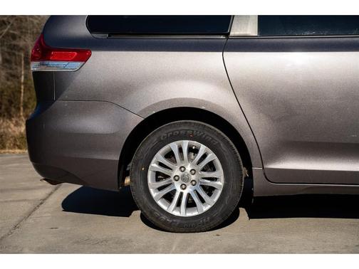 2011 Toyota Sienna XLE