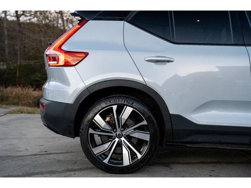 2021 Volvo XC40 Recharge Pure Electric P8