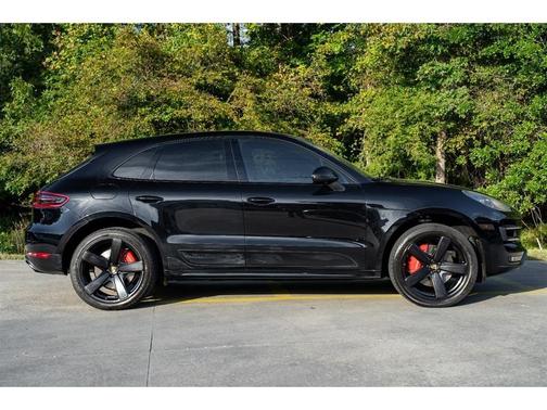 2016 Porsche Macan Turbo