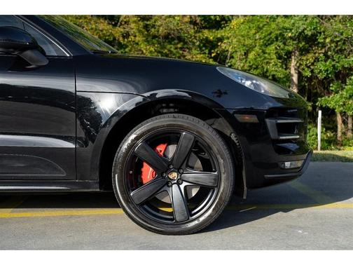 2016 Porsche Macan Turbo
