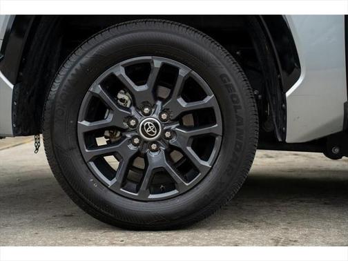 2022 Toyota Tundra Platinum