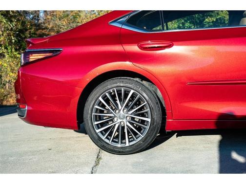 2022 Lexus ES 250 Base