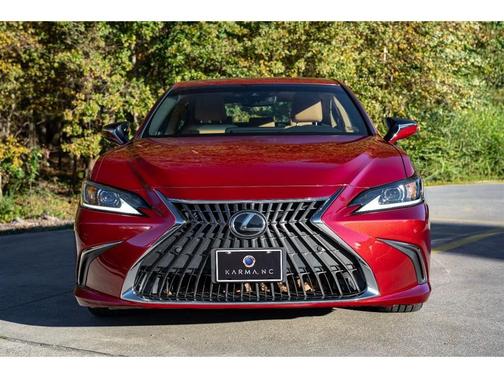 2022 Lexus ES 250 Base