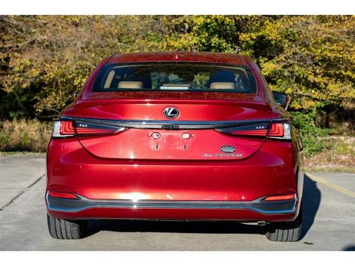 2022 Lexus ES 250 Base