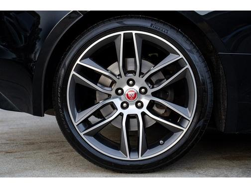 2019 Jaguar F-TYPE P380