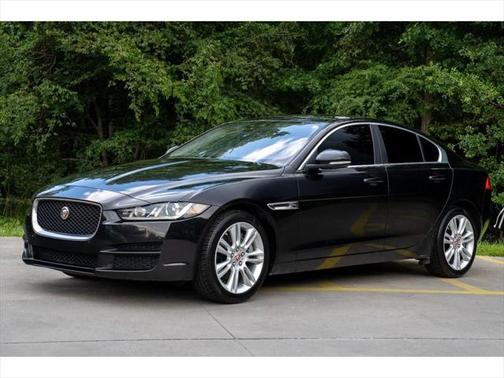 2019 Jaguar XE 25t Premium