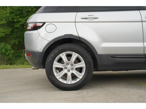 Silver 2018 Land Rover Range Rover Evoque SE