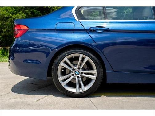 2018 BMW 330 330i SULEV Sedan