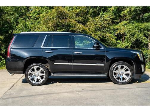 2017 Cadillac Escalade Luxury