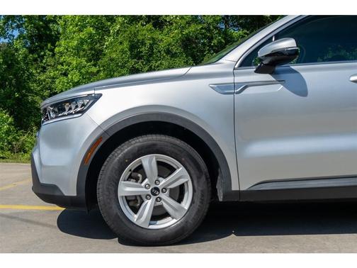 Silver 2021 Kia Sorento LX