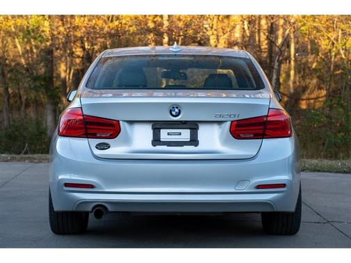 2018 BMW 320 i