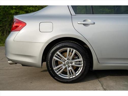 2013 INFINITI G37x Base