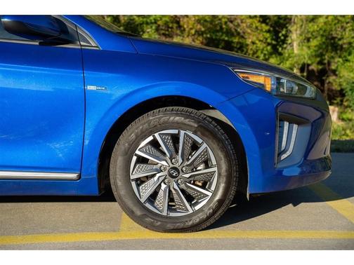 2020 Hyundai IONIQ EV SE