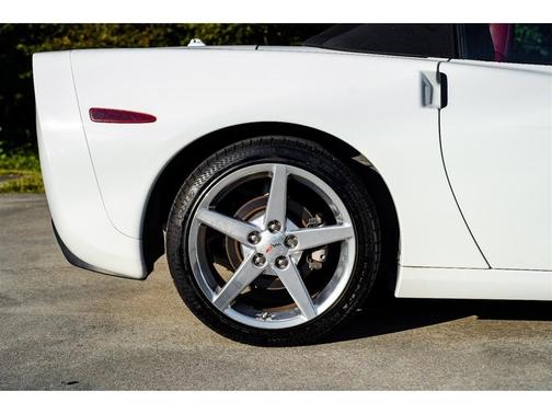 2005 Chevrolet Corvette Base