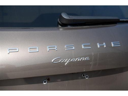 2016 Porsche Cayenne Cayenne