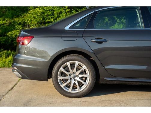 Manhattan Gray Metallic 2020 Audi A4 40 Premium